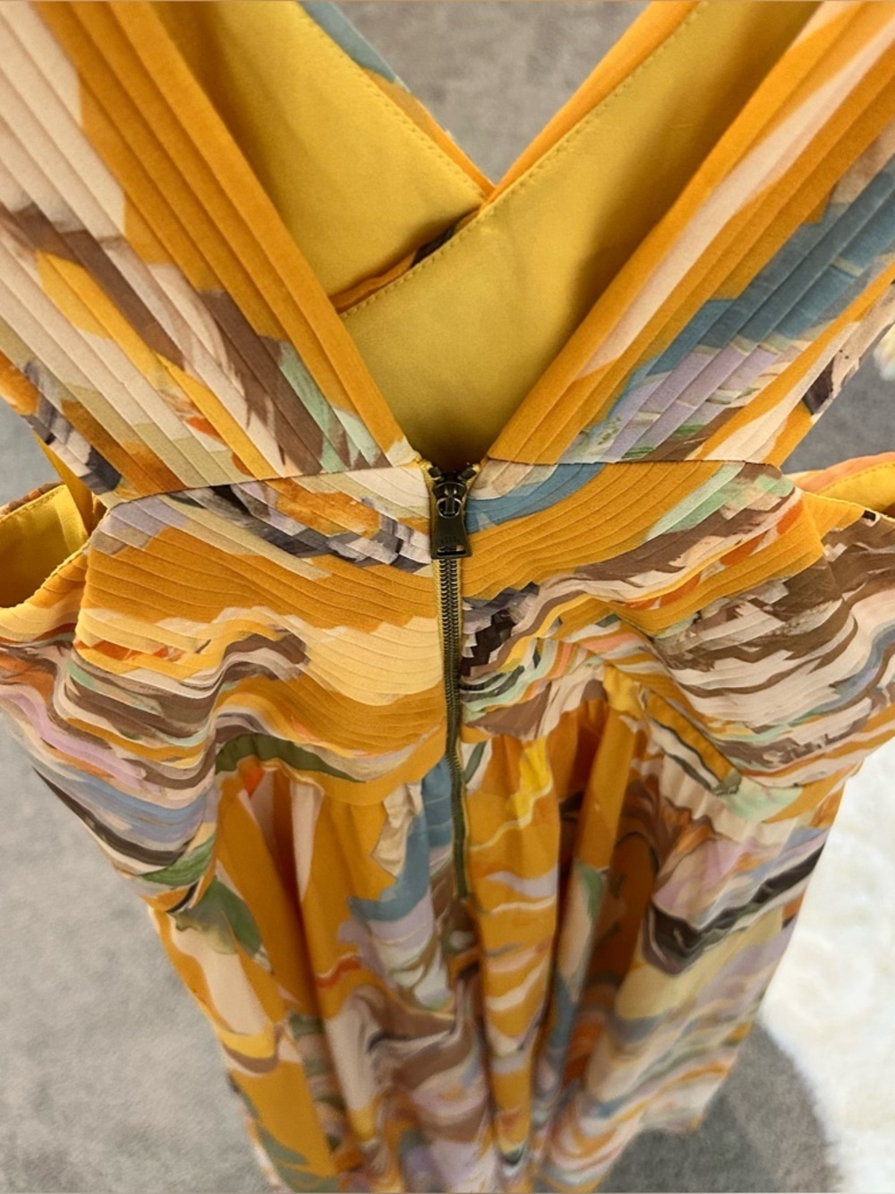 Ted Baker Ansa Pleated Dress
Yellow Floral Maxi Dress with Draped Bodice - Picture 11 of 13
